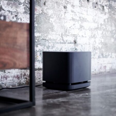 Bose Bass Module 500 ベースモジュール 25.7 cm x 25.7 cm x 23.8 cm 5 kg | Bose Smart Soundbar 900/700/500/300・Bose TV Speakerの設置画像