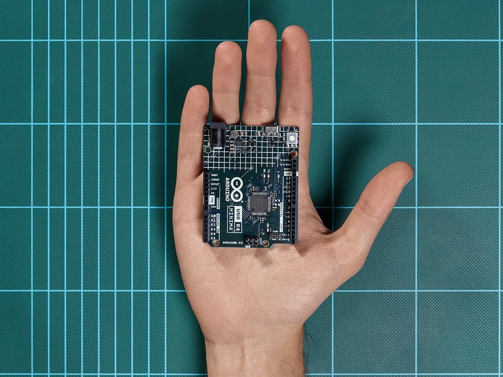 Arduino UNO R4 Minima ABX00080 Renesas RA4M1 - USB-C 中間 画像